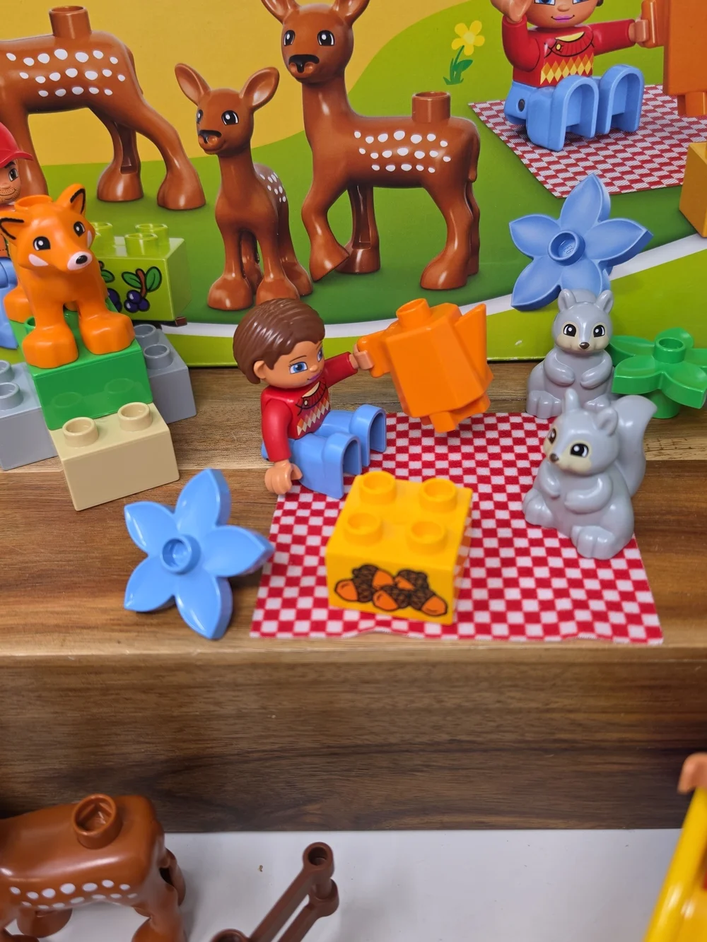 Lego DUPLO Forest Animal Set - Green, Yellow & Blue